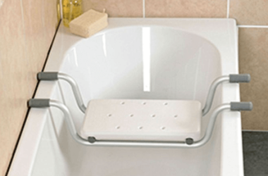 A Suspended bath seat